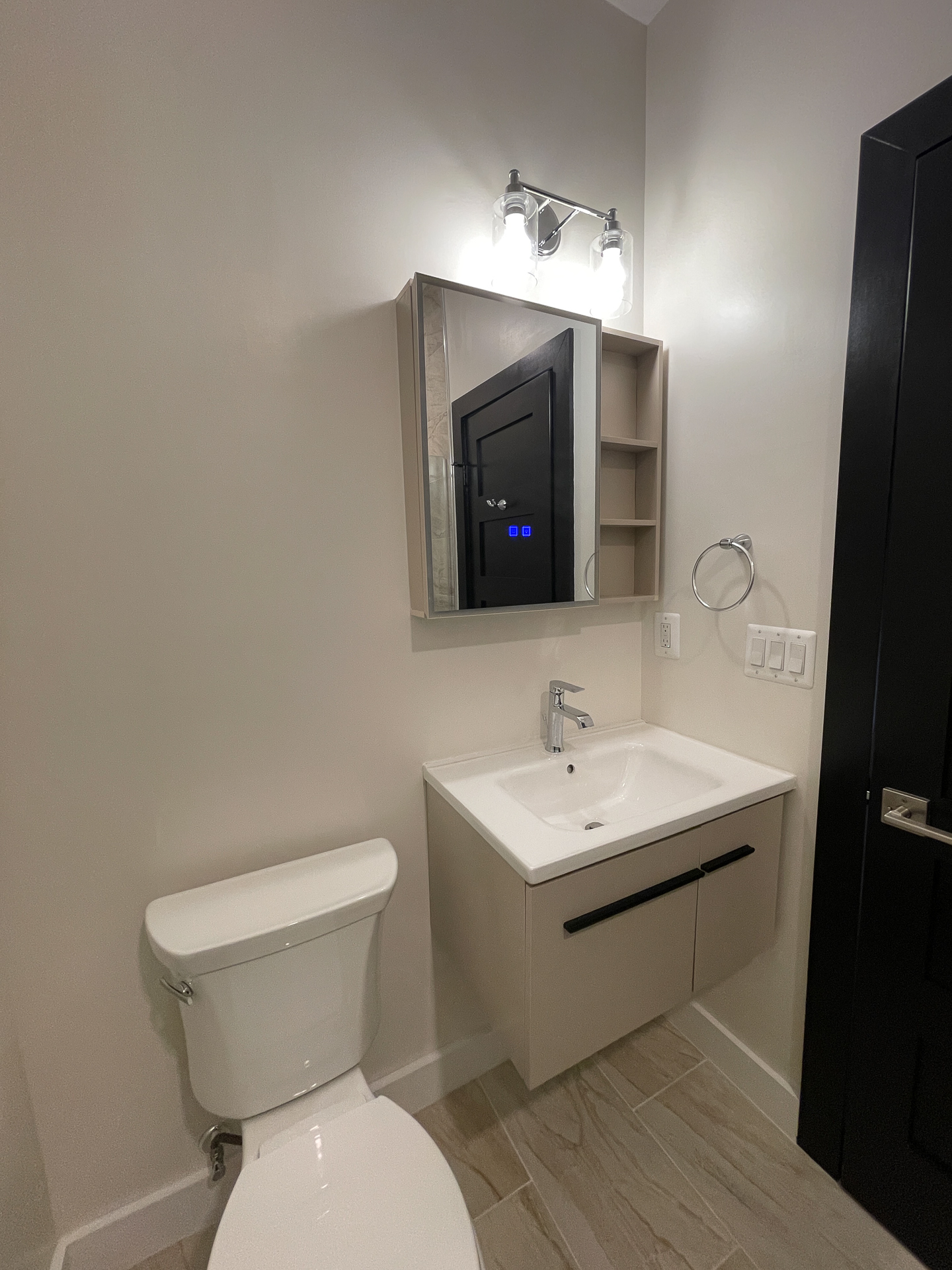 Image gallery image