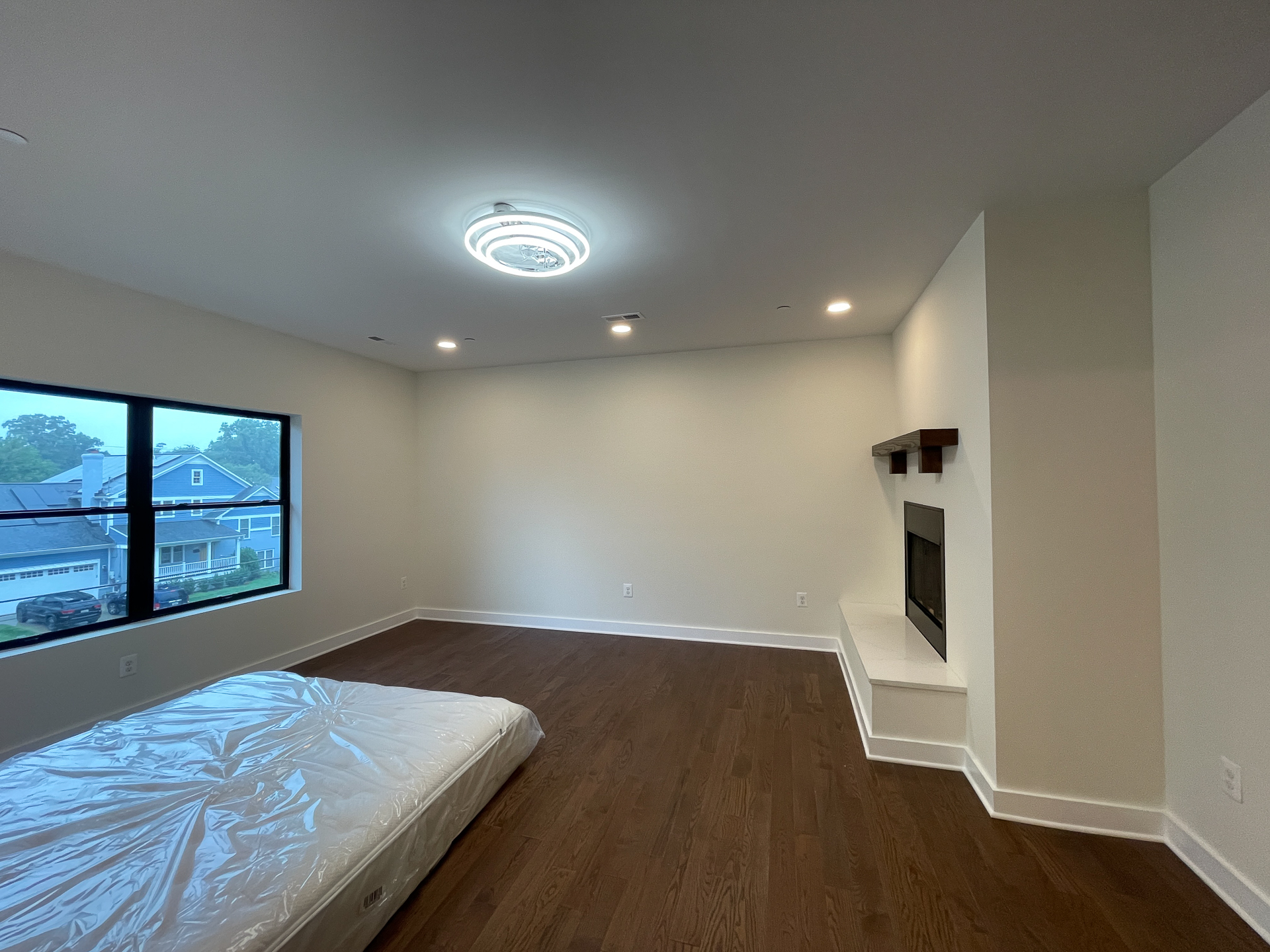 Image gallery image